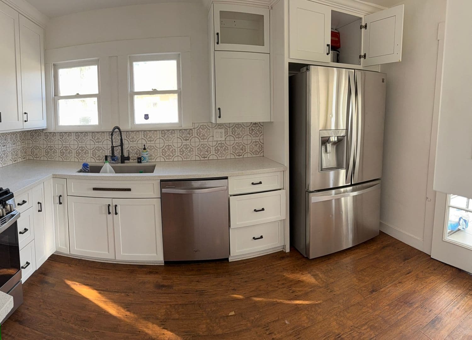 Riverside House: 3862 McKenzie Street