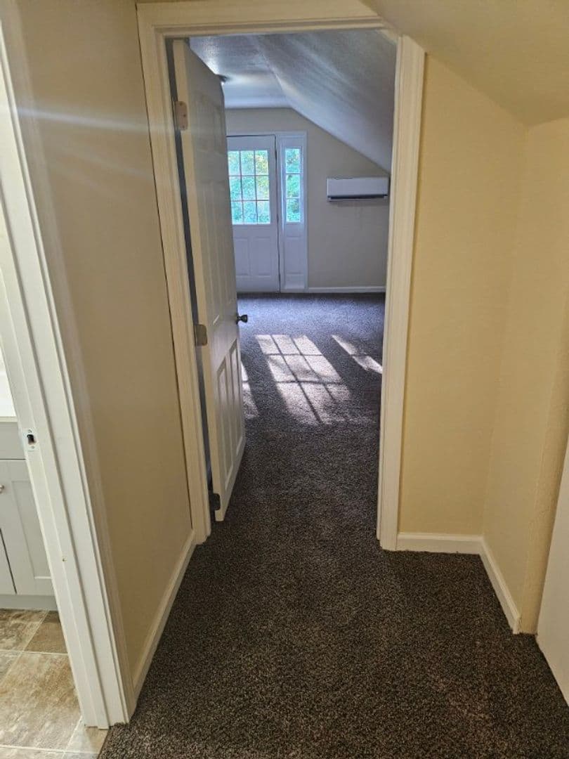 Farmington Apartment: 2, 8 & 10 S. Fleming St