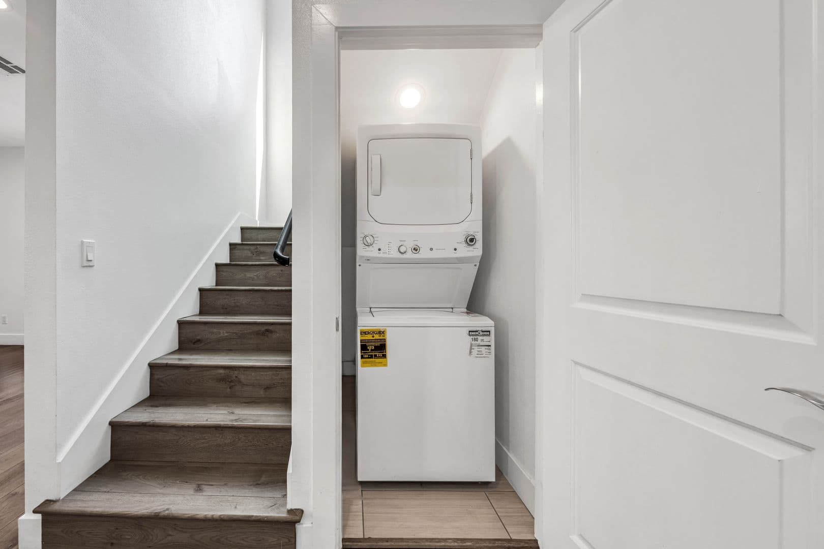 LOS ANGELES Apartment: 1235 w 37th pl