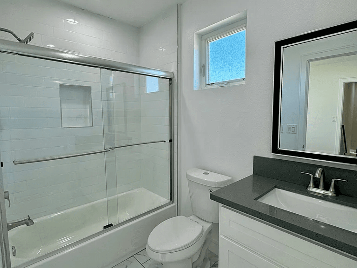 Los Angeles Apartment: 1269 W 36th St.