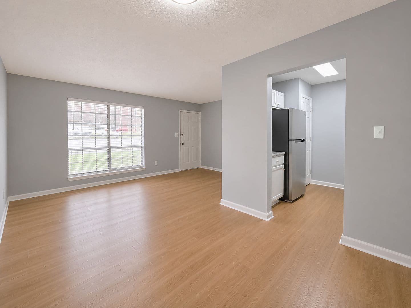 Fairfield Apartment: 412 Fairfax Drive