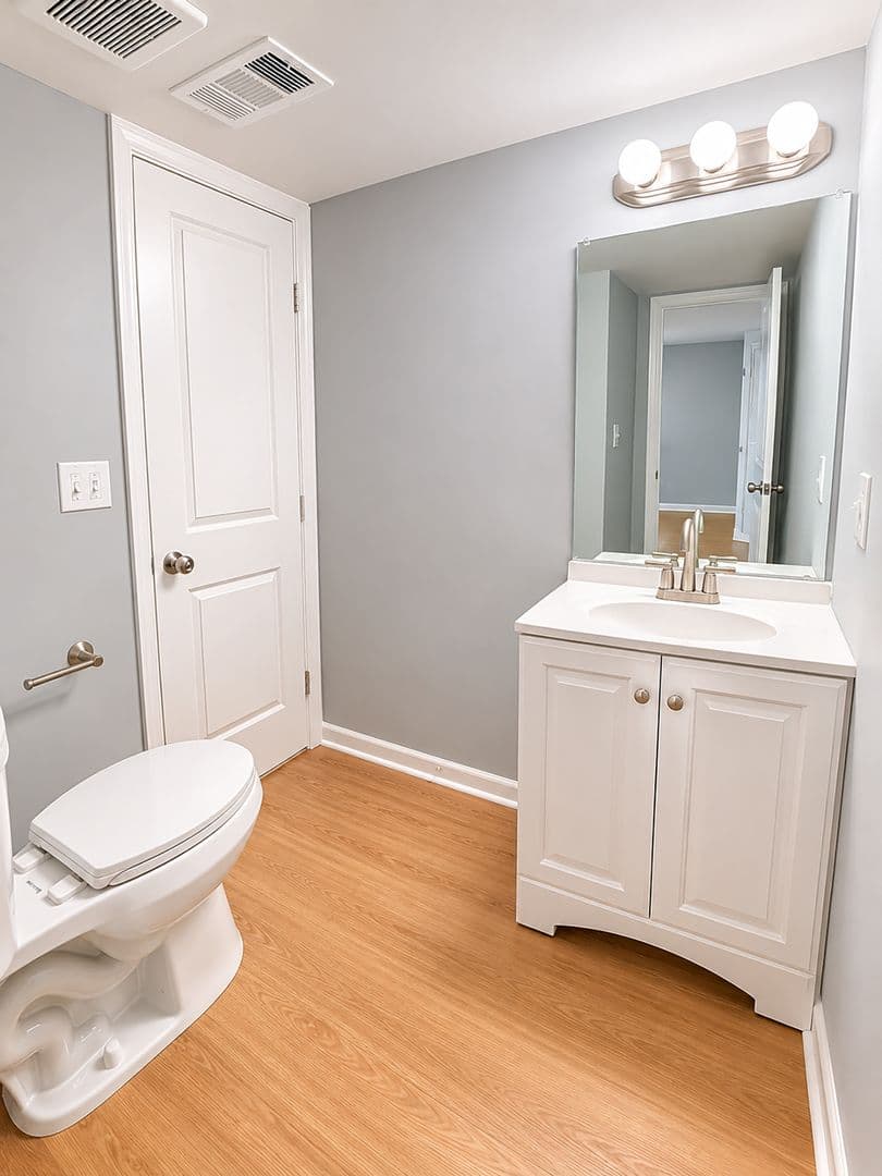 Fairfield Apartment: 412 Fairfax Drive