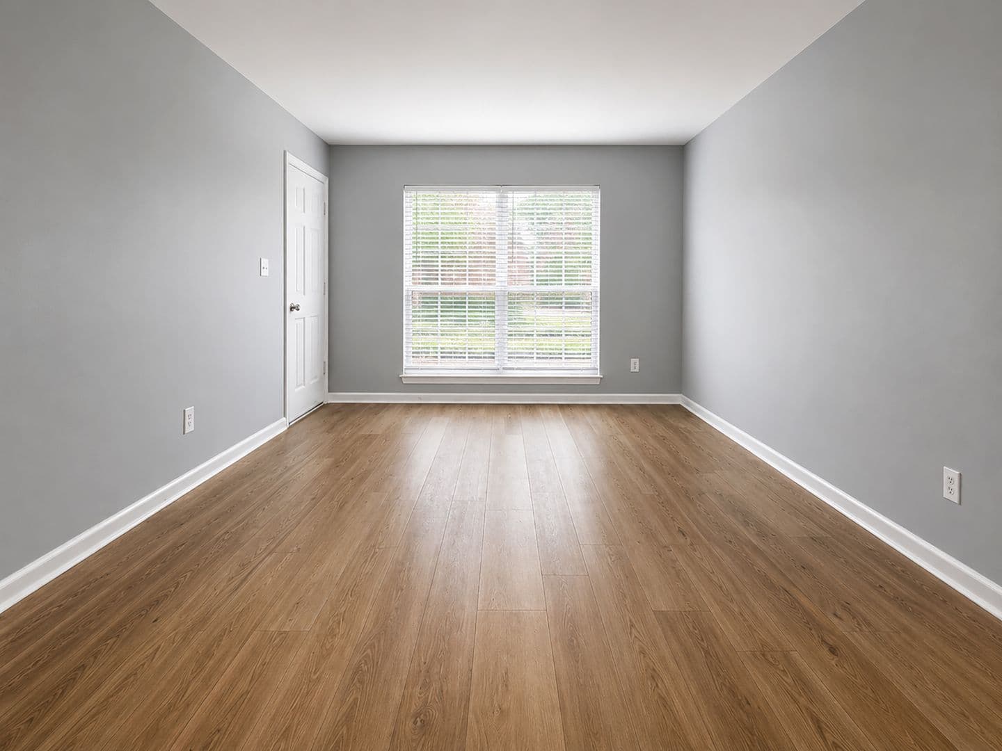 Fairfield Apartment: 412 Fairfax Drive
