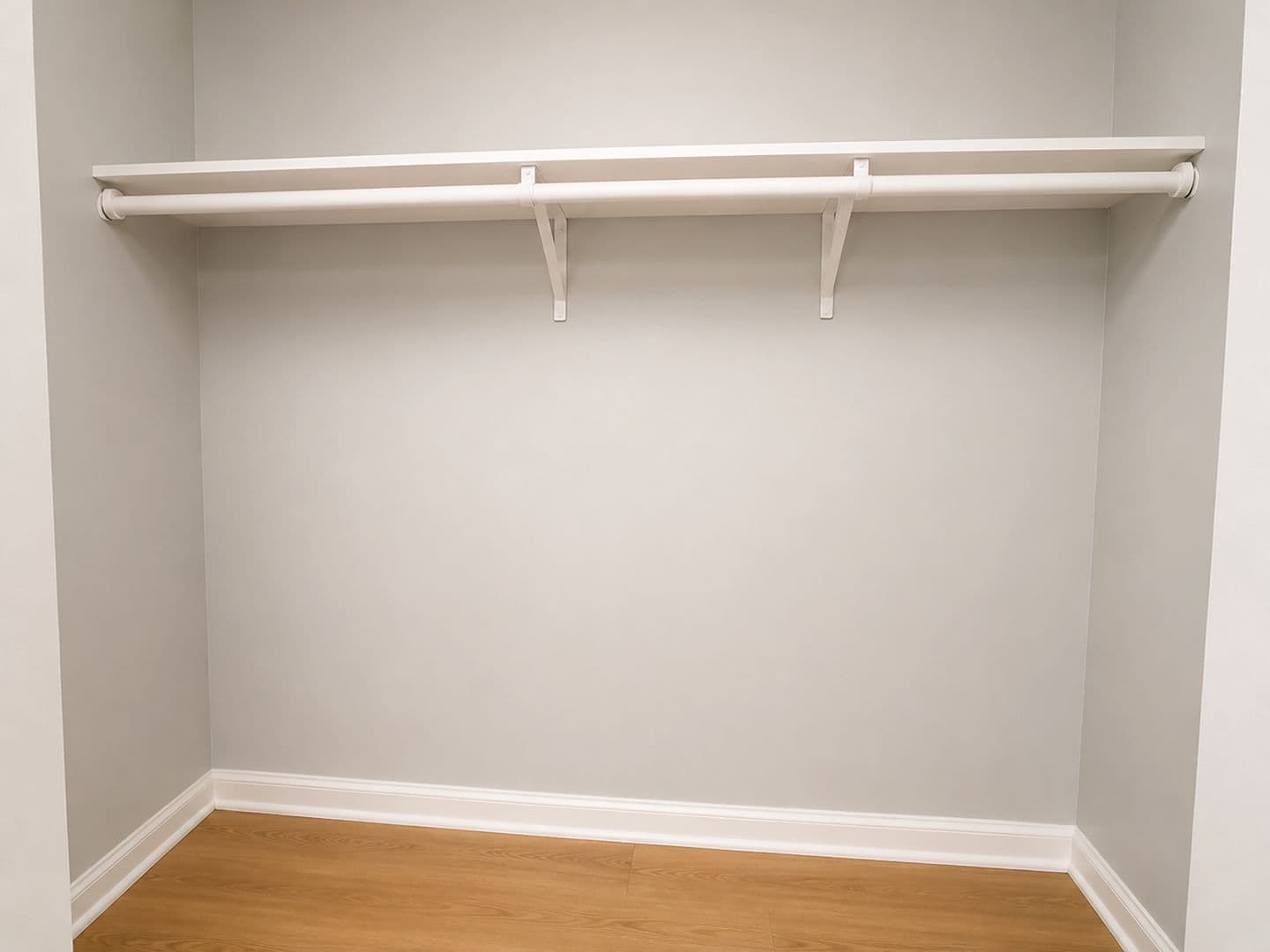 Fairfield Apartment: 412 Fairfax Drive
