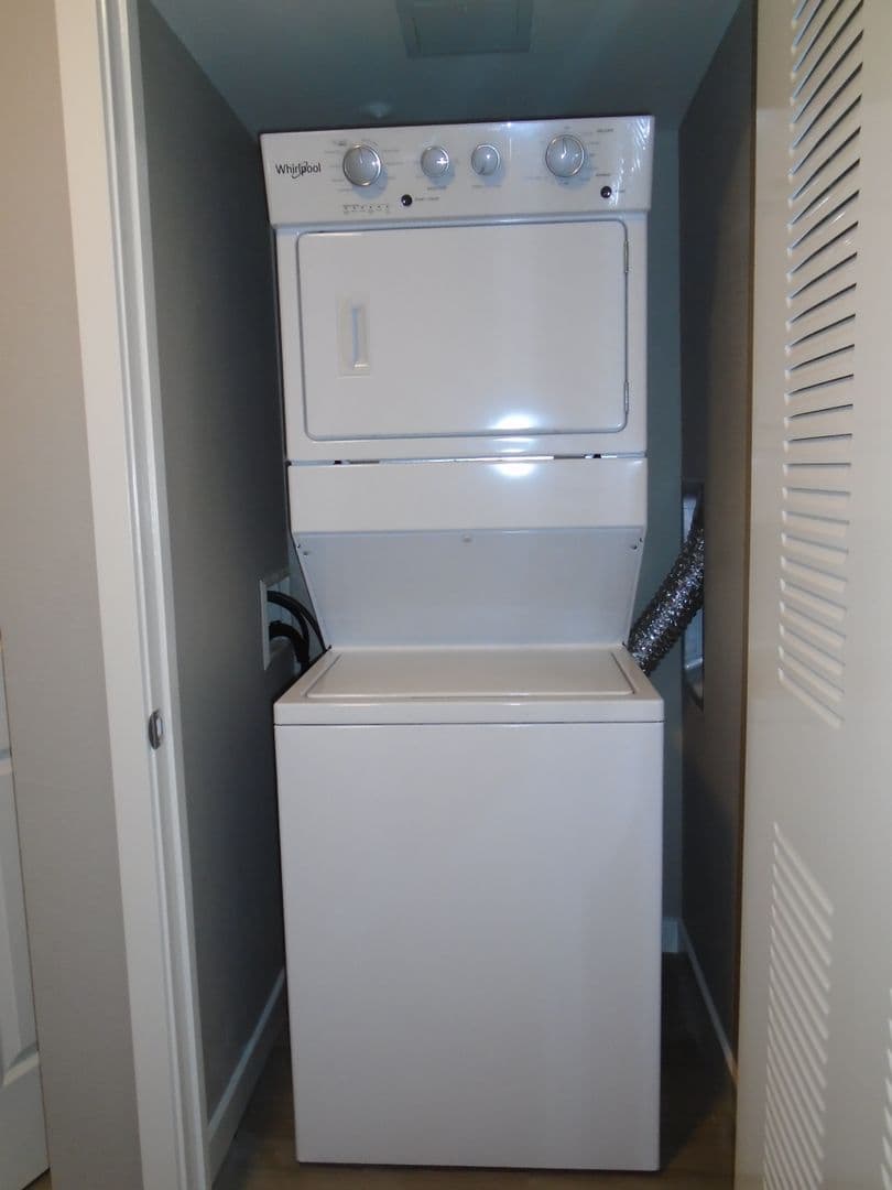 Vallejo Apartment: 2401 Broadway Street