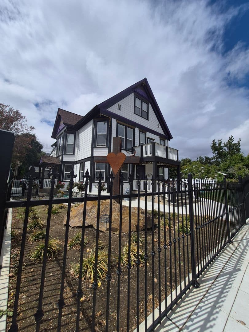 Vacaville Apartment: 532 West St.