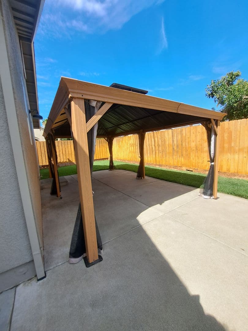 Vacaville House: 472 Somerville Circle