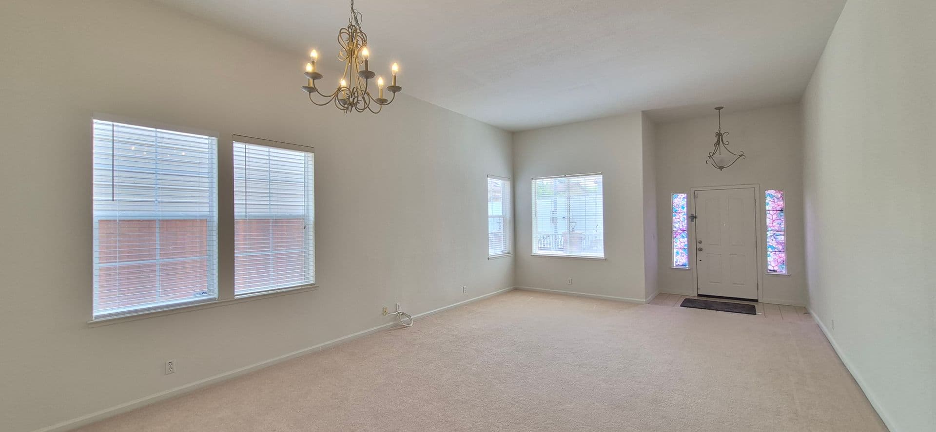 Dixon House: 2080 Mariposa Drive