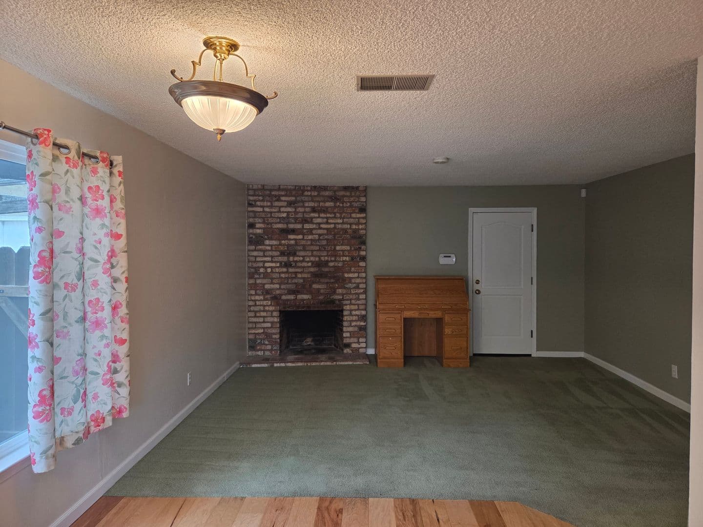 Fairfield House: 2827 Owens St