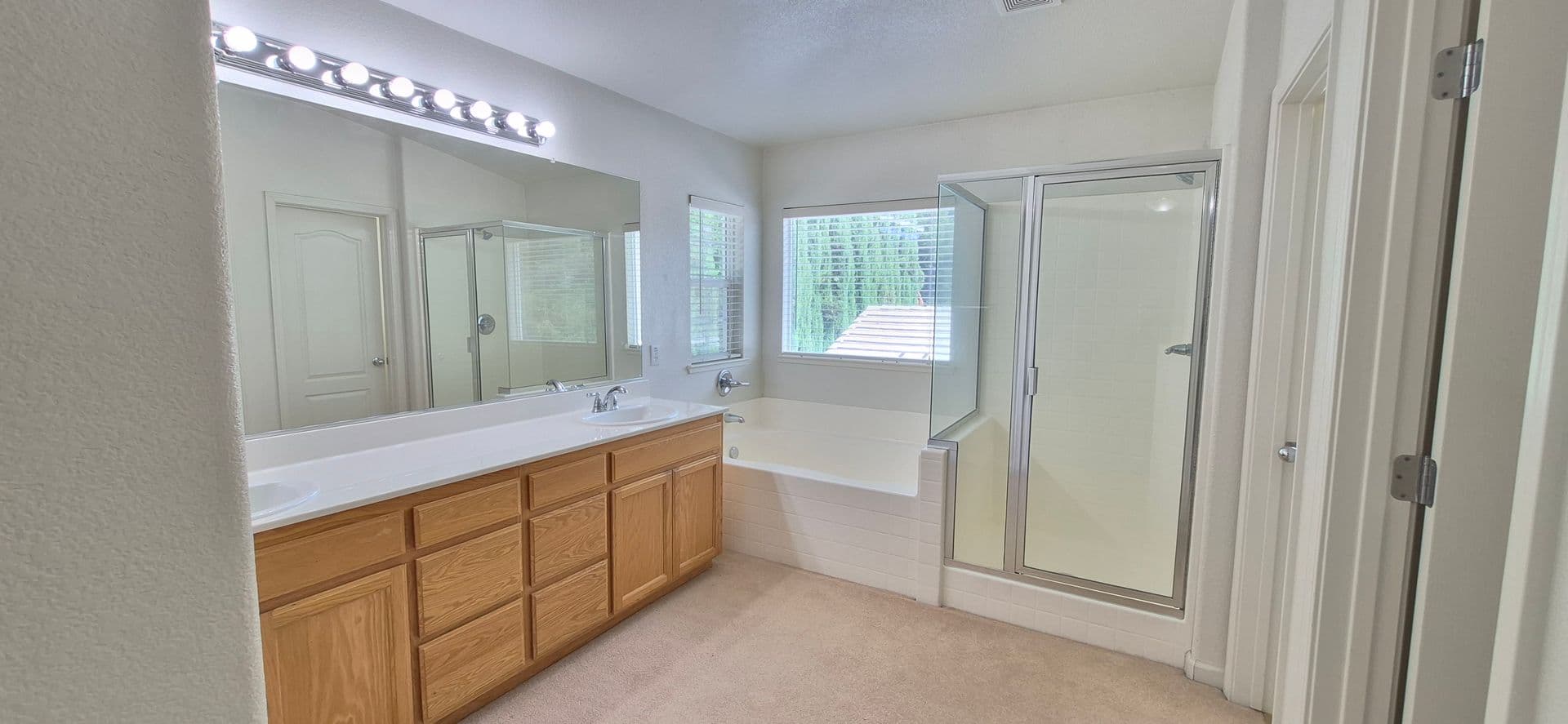 Dixon House: 2080 Mariposa Drive