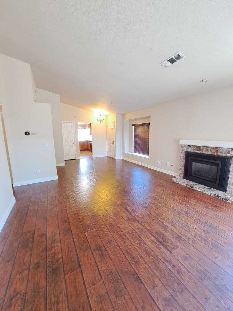 Vacaville House: 354 Bradley Dr.