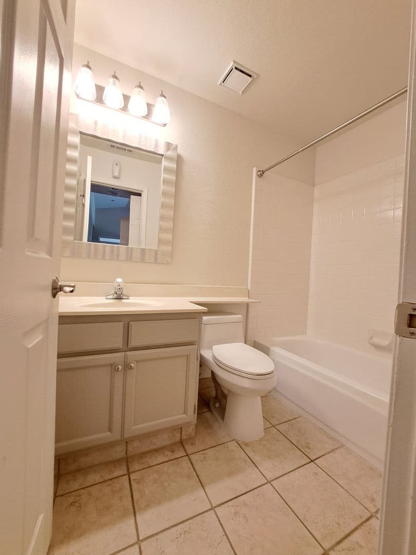 Vacaville House: 354 Bradley Dr.