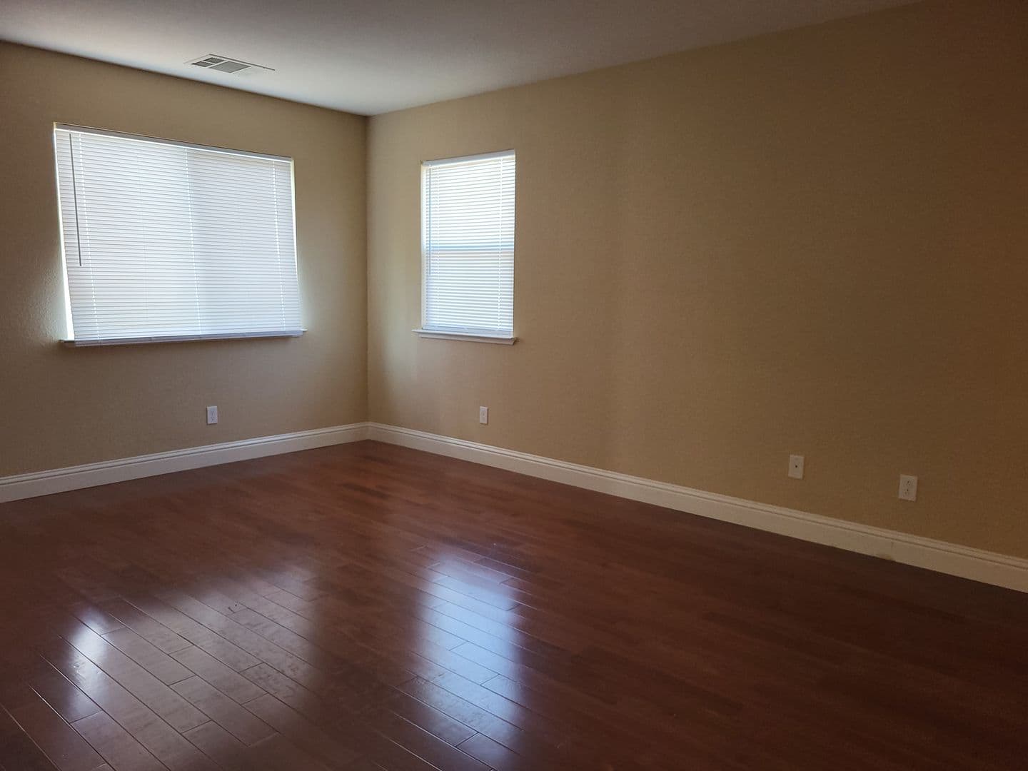 Fairfield House: 3891 Danbury Way