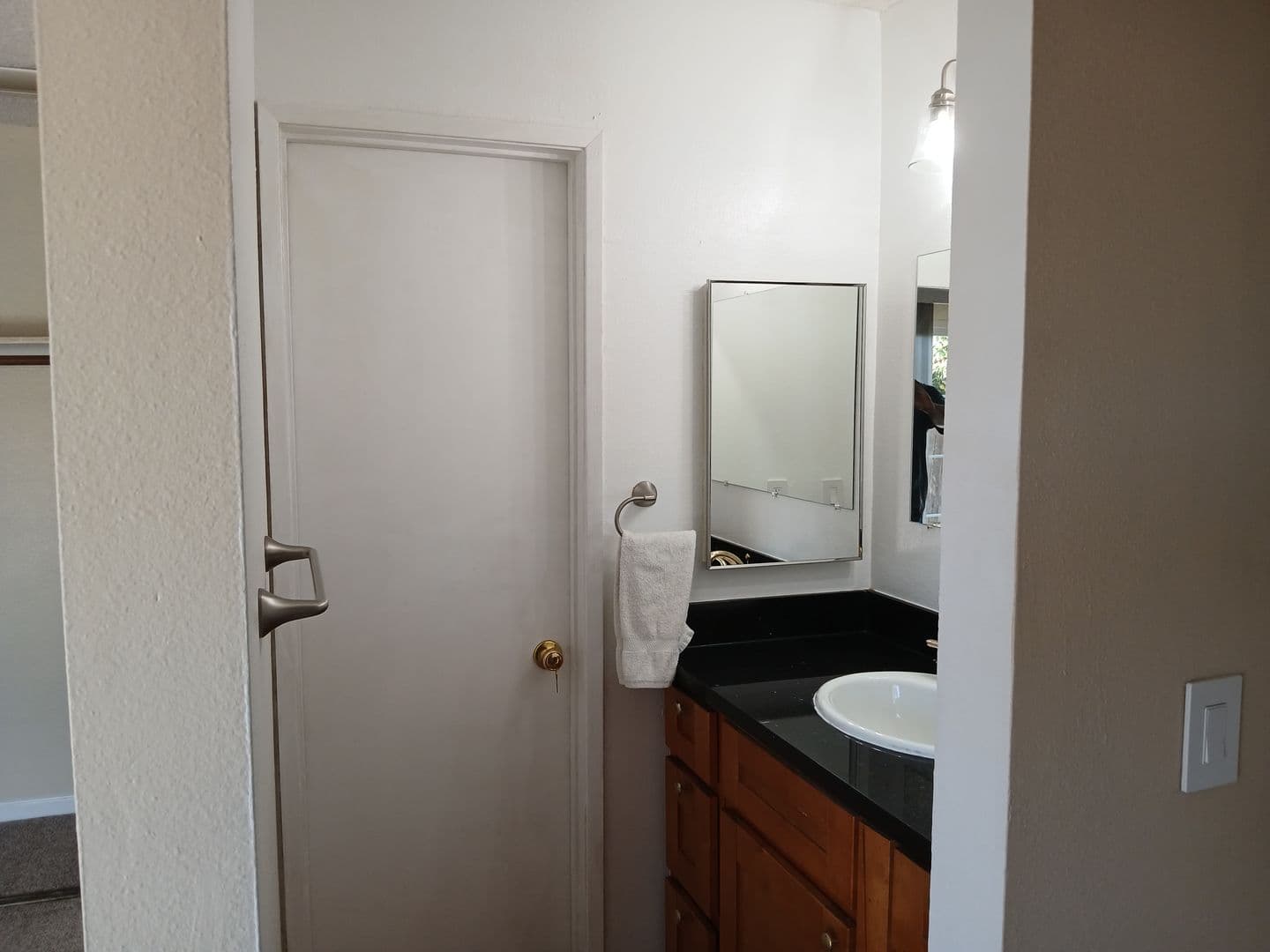 Vallejo House: 400 Mokelumne Drive