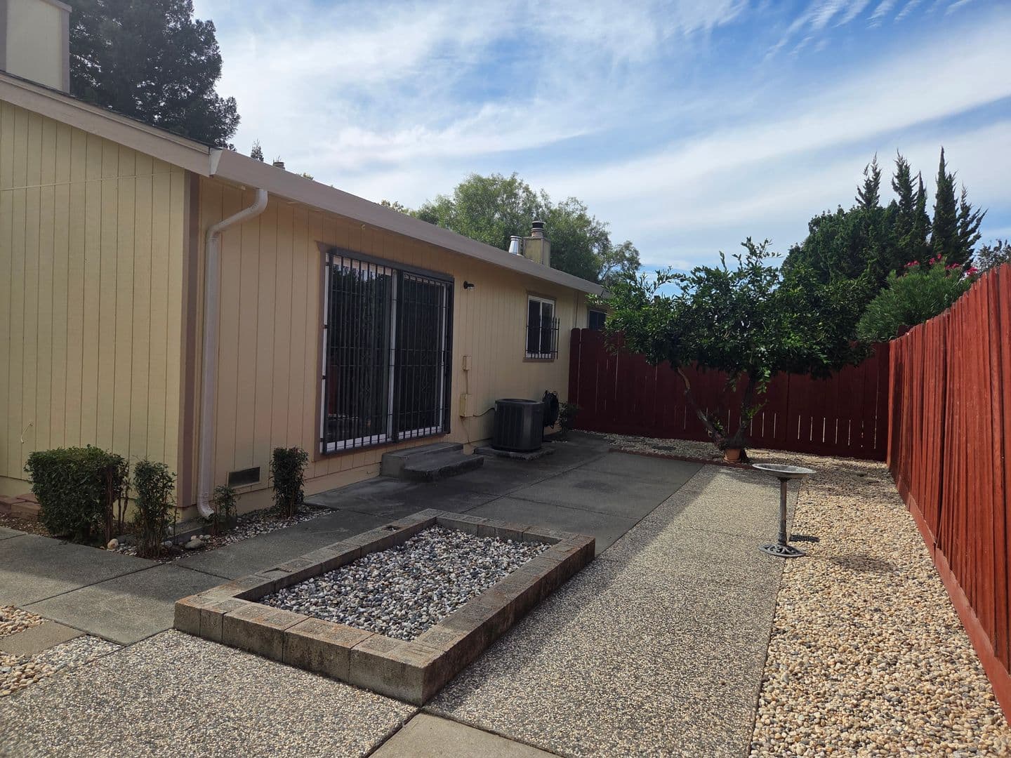 Fairfield House: 1152 Frost Pl