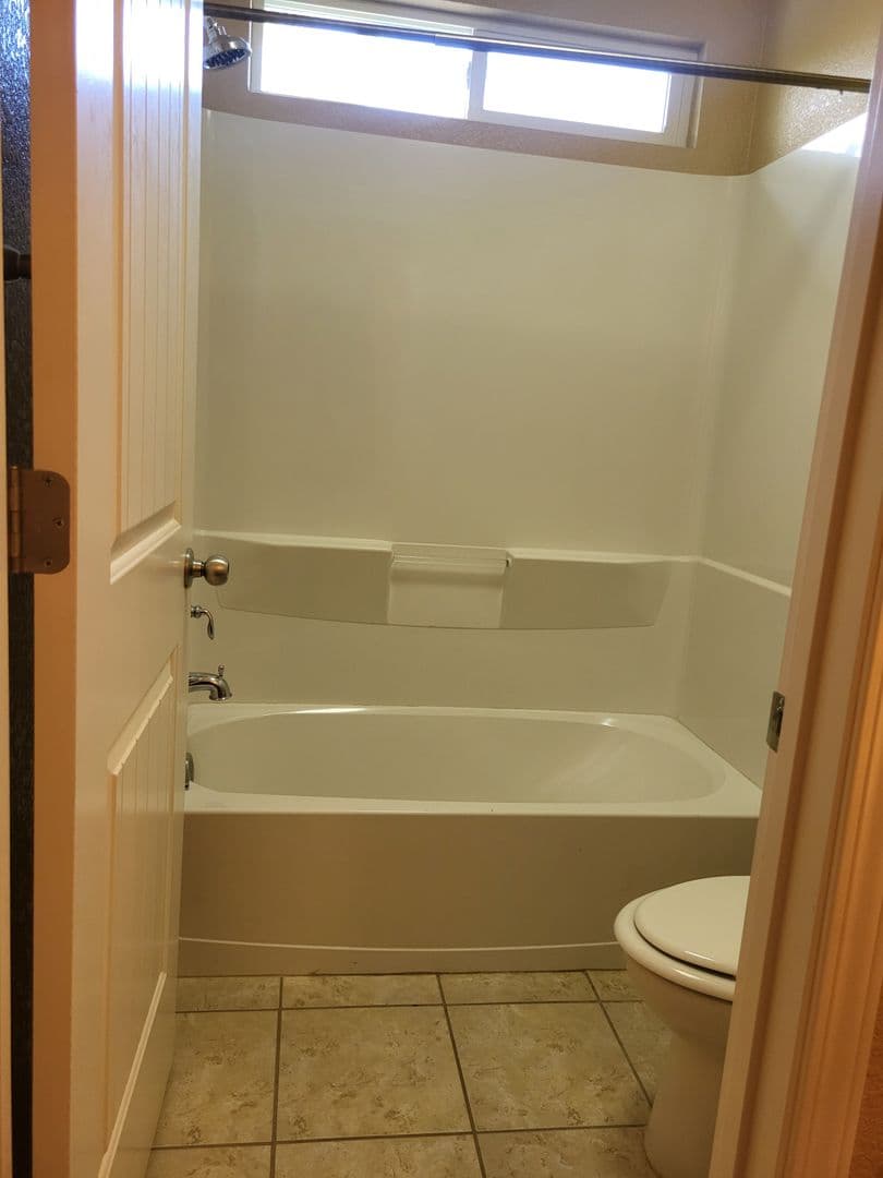 Fairfield House: 3891 Danbury Way