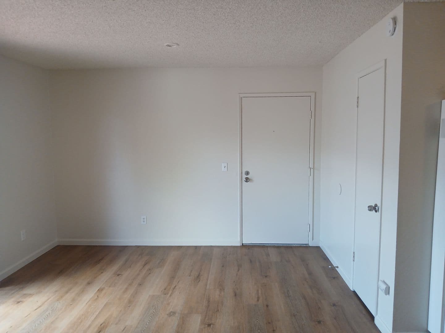 Fairfield Apartment: 2101 Santa Ana Dr.