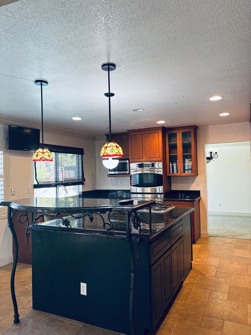 Fairfield House: 3168 Orchard View