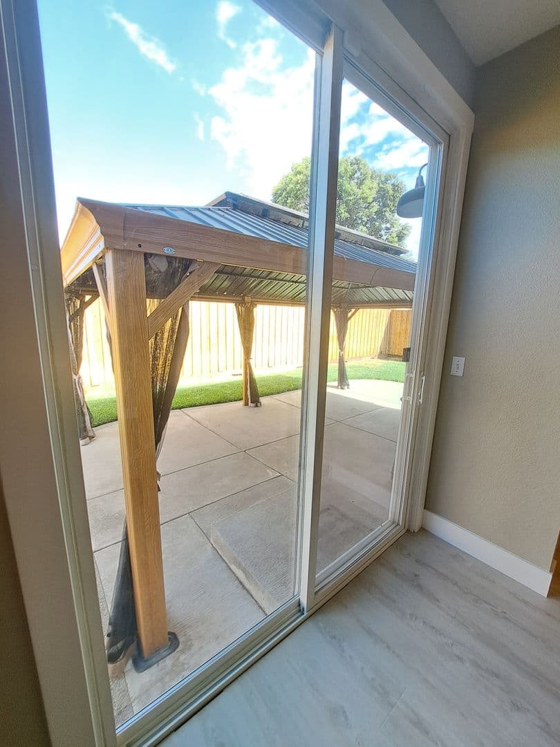 Vacaville House: 472 Somerville Circle