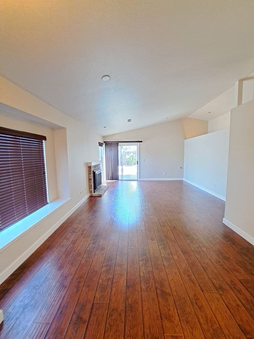 Vacaville House: 354 Bradley Dr.