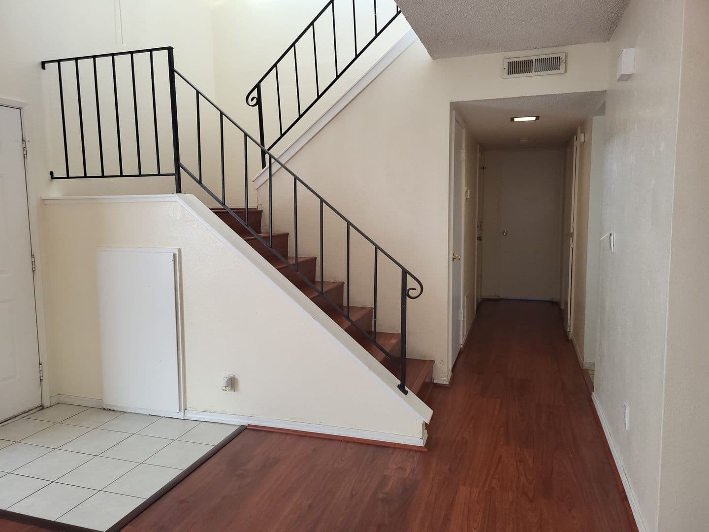 Vallejo House: 125 Serpentine Drive