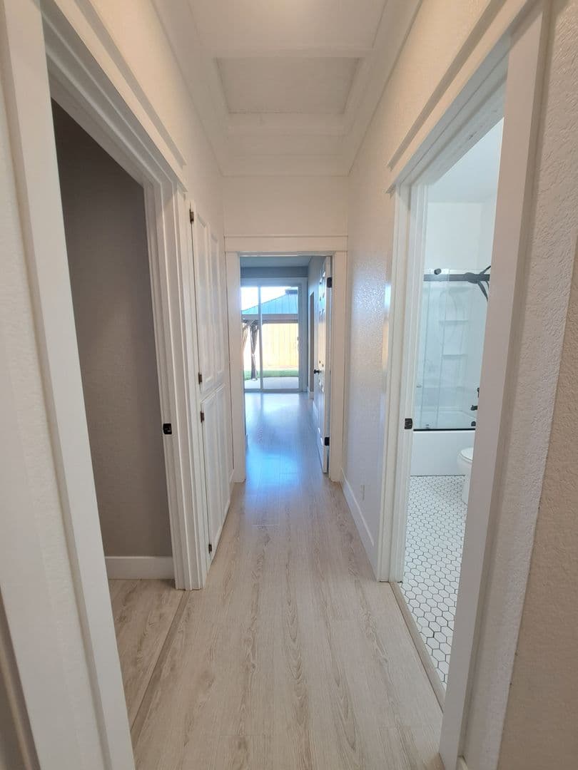 Vacaville House: 472 Somerville Circle