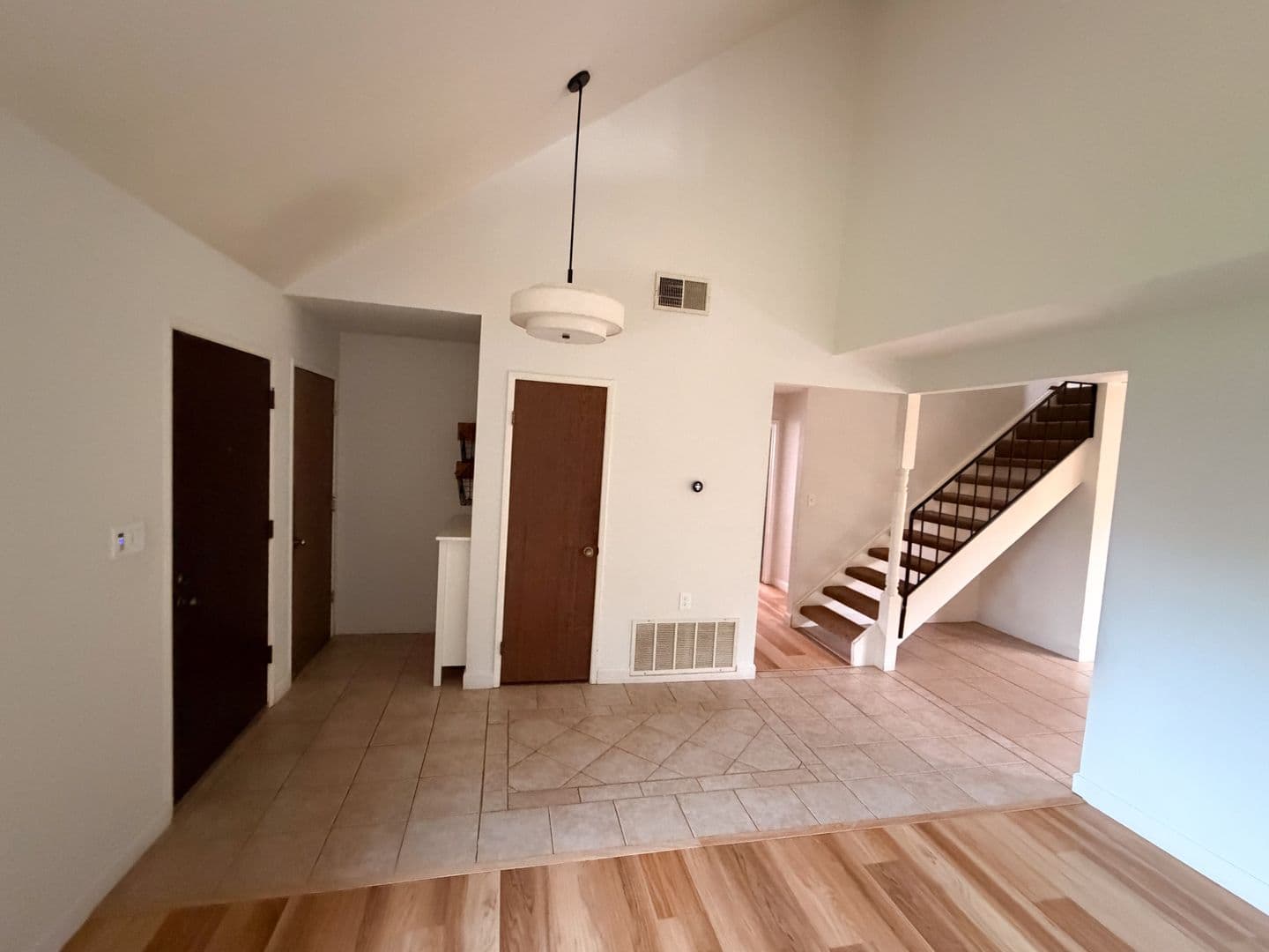 Dixon House: 950 Pembroke Way