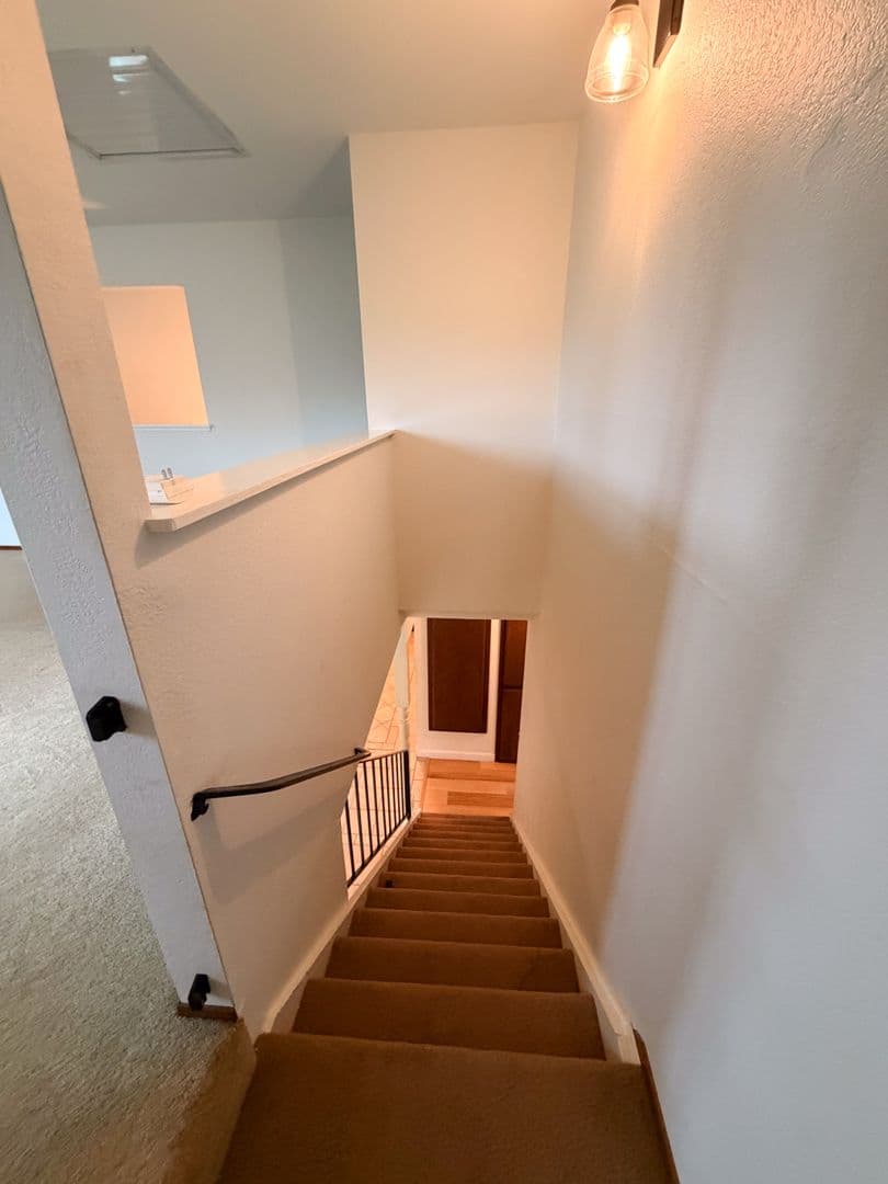 Dixon House: 950 Pembroke Way