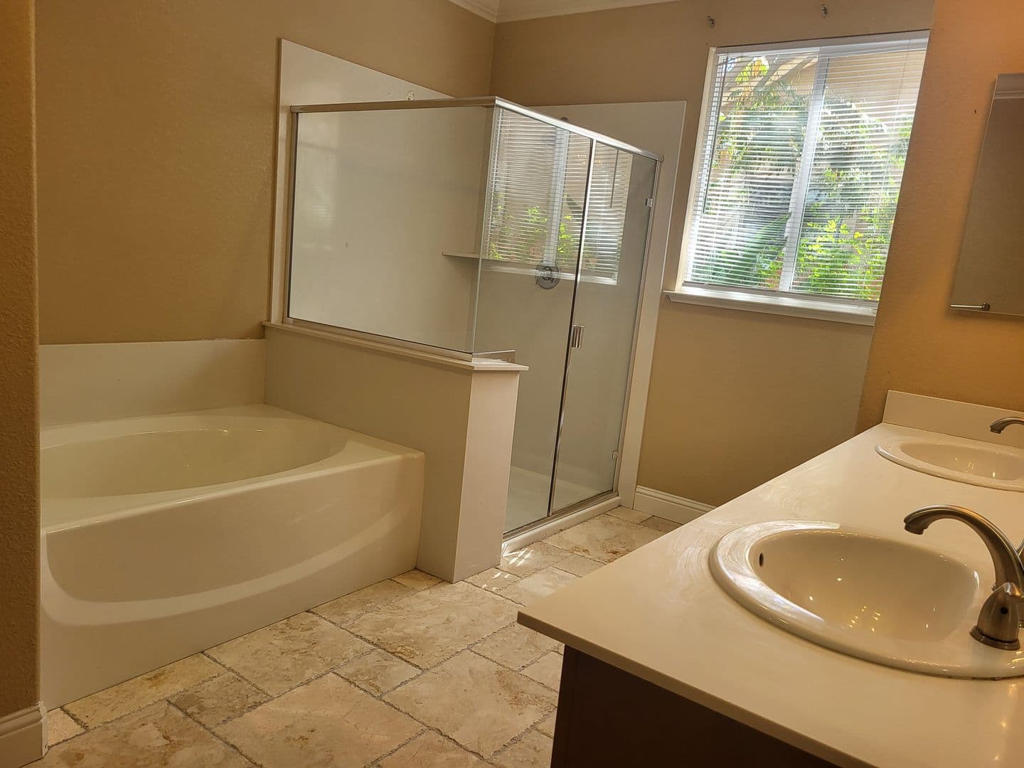 Fairfield House: 3891 Danbury Way
