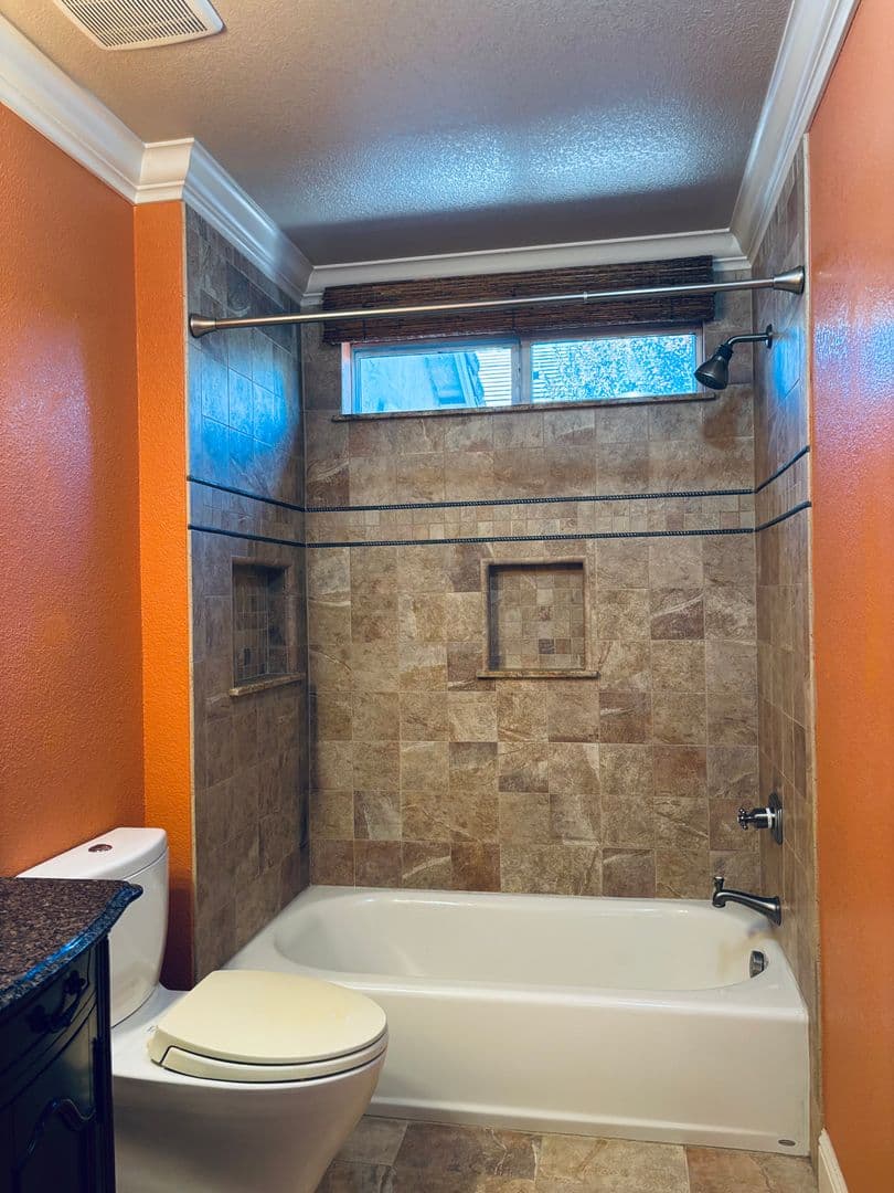 Fairfield House: 3168 Orchard View