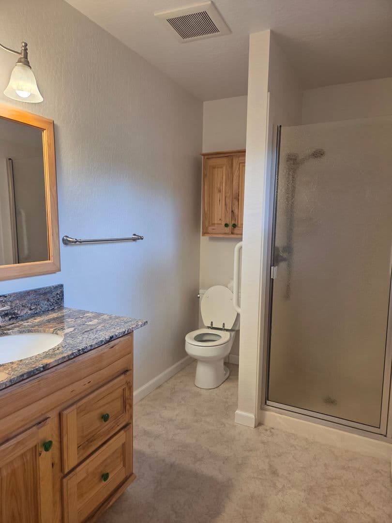 Fairfield House: 2827 Owens St