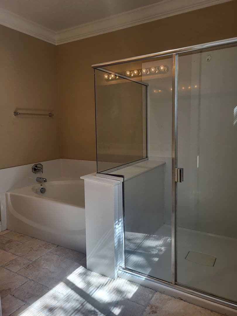 Fairfield House: 3891 Danbury Way