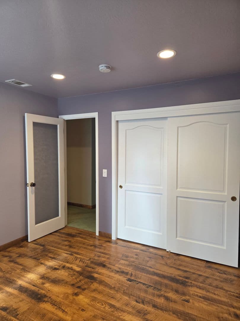 Fairfield House: 2827 Owens St