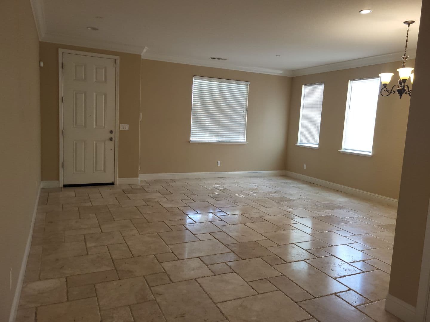 Fairfield House: 3891 Danbury Way