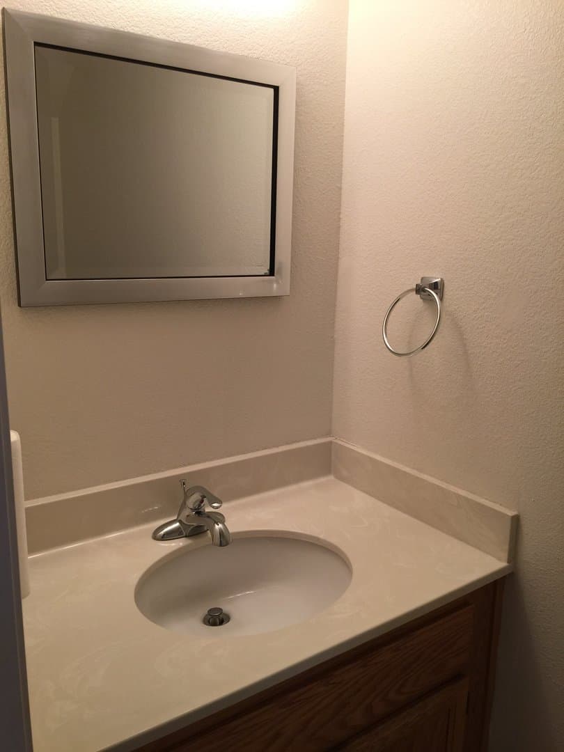 Vallejo House: 136 Ruby Ln