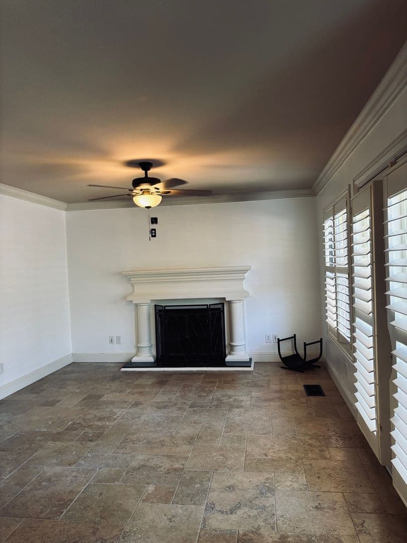 Fairfield House: 3168 Orchard View