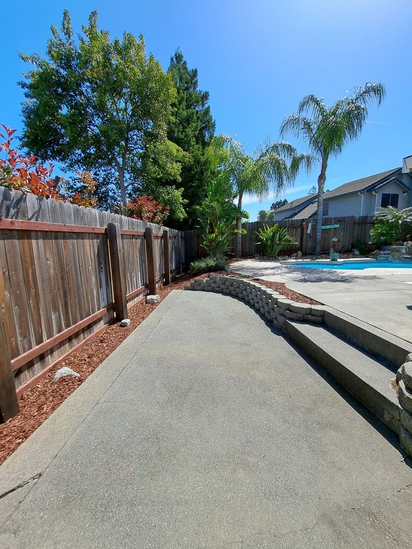 Vacaville House: 354 Bradley Dr.