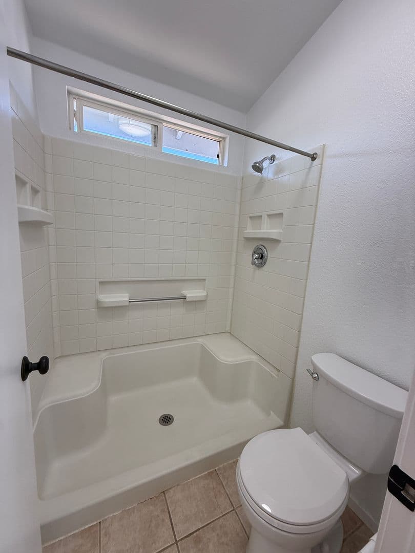 Dixon House: 1030 Windmill Dr