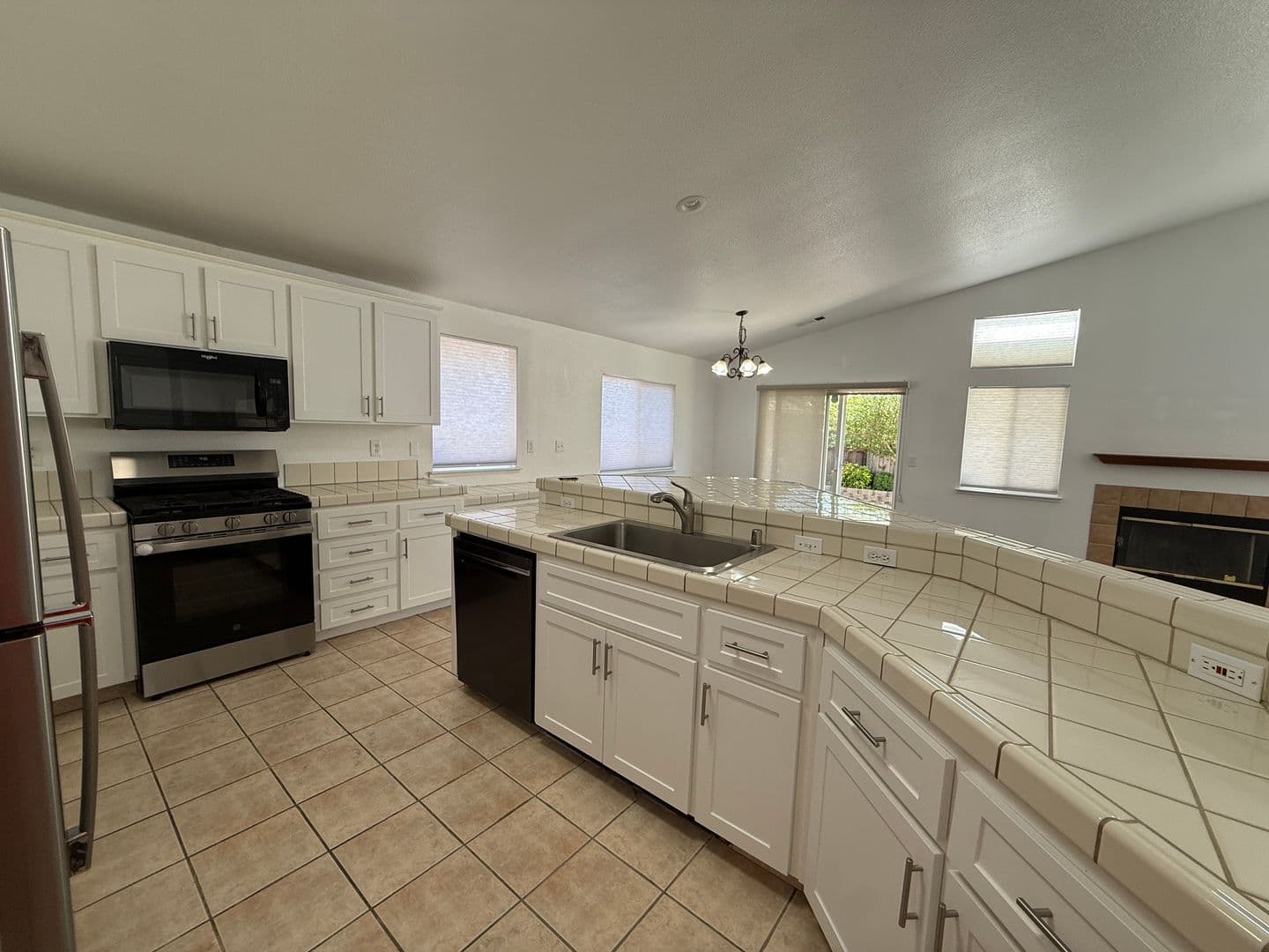 Dixon House: 1030 Windmill Dr