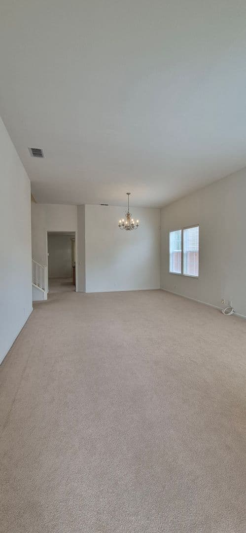 Dixon House: 2080 Mariposa Drive