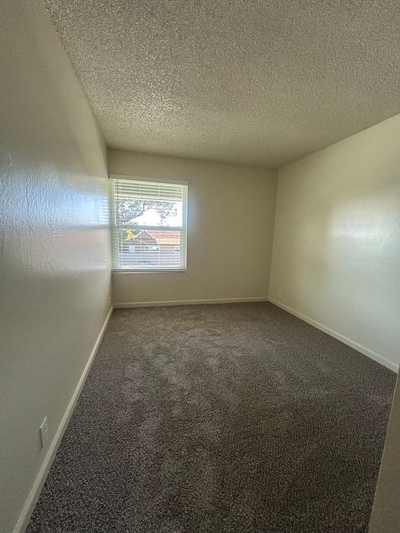 Fairfield Apartment: 708-716-760-766 E. TABOR AVE