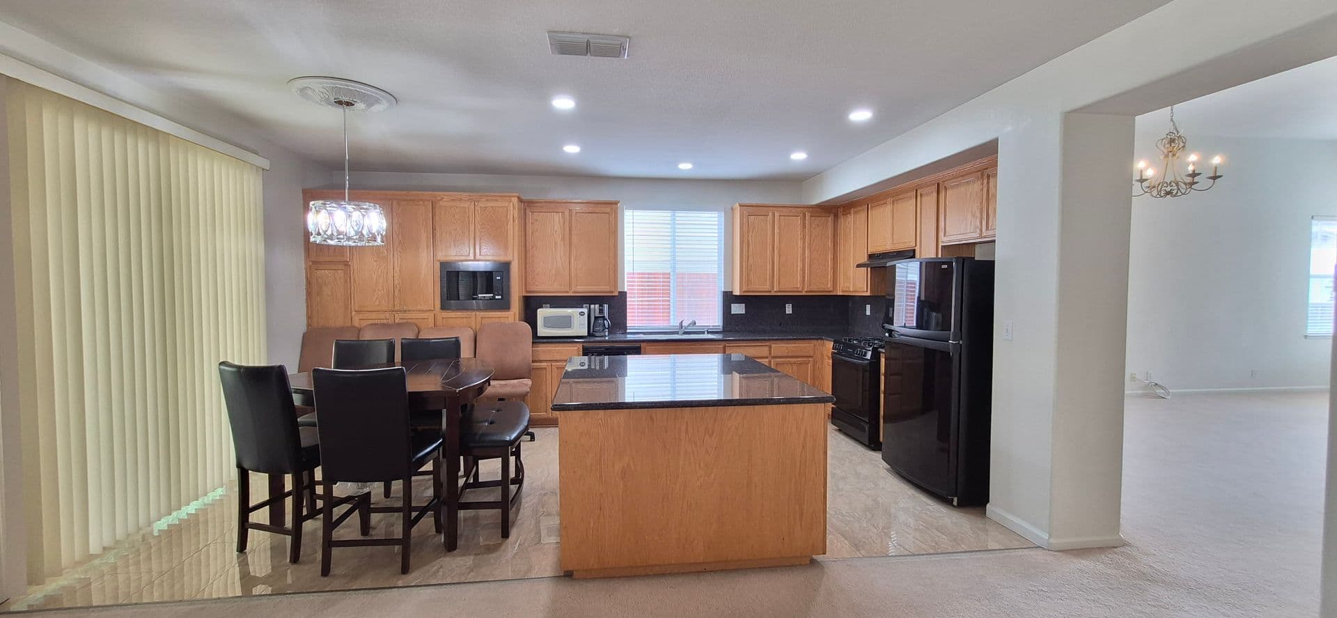 Dixon House: 2080 Mariposa Drive