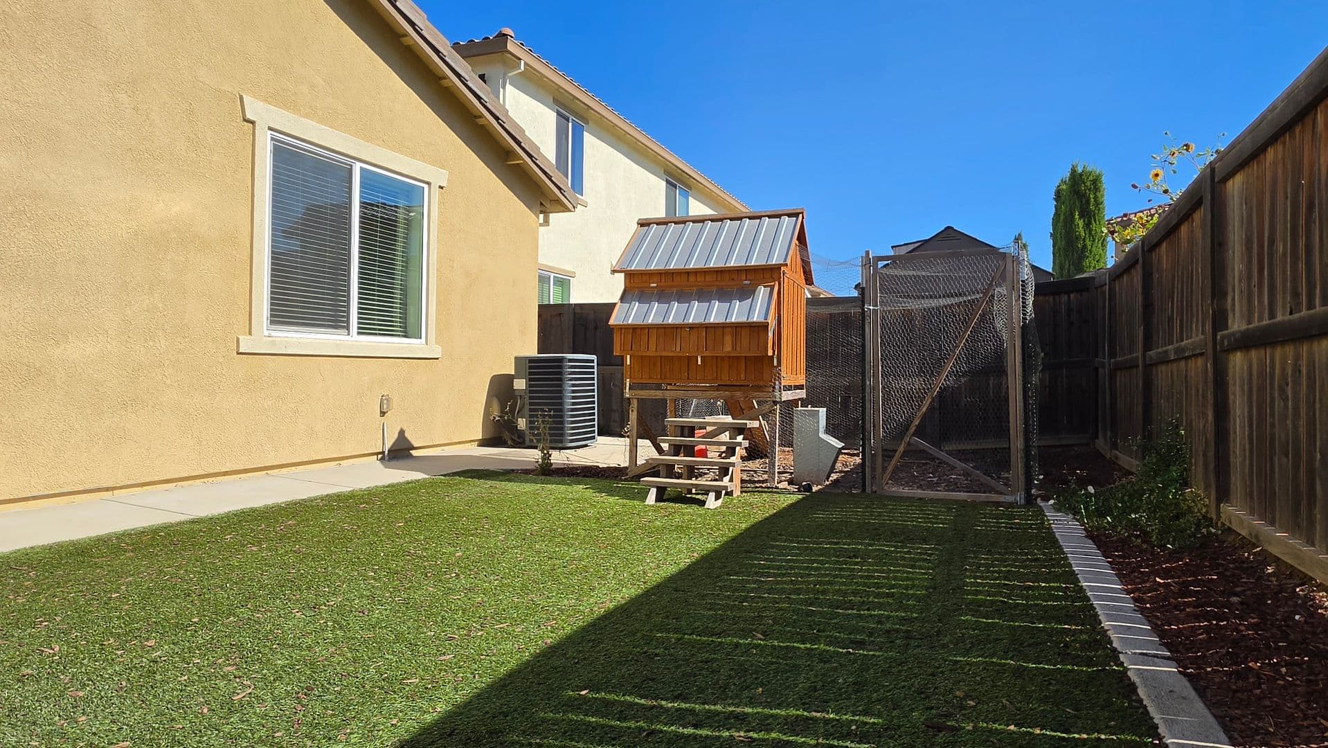 Dixon House: 1680 Gold Street