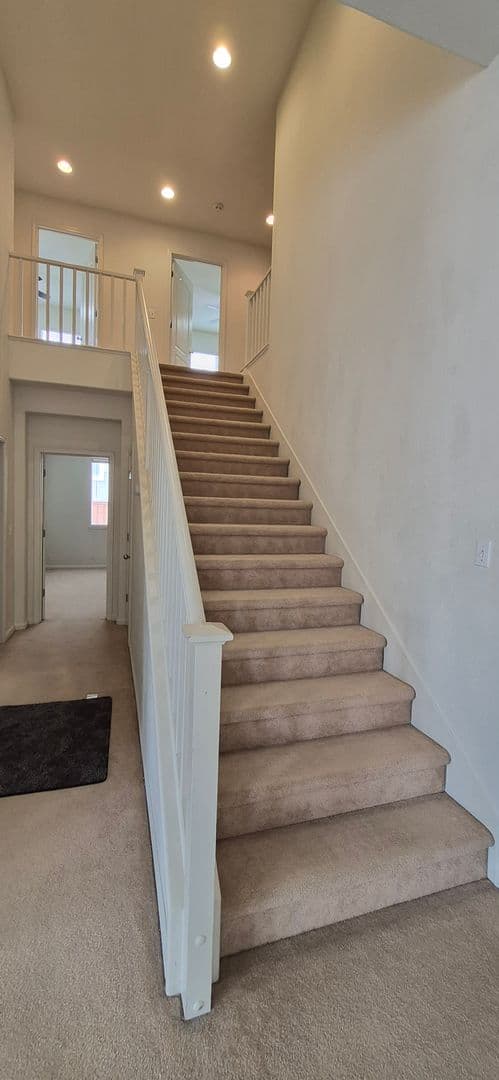 Dixon House: 2080 Mariposa Drive