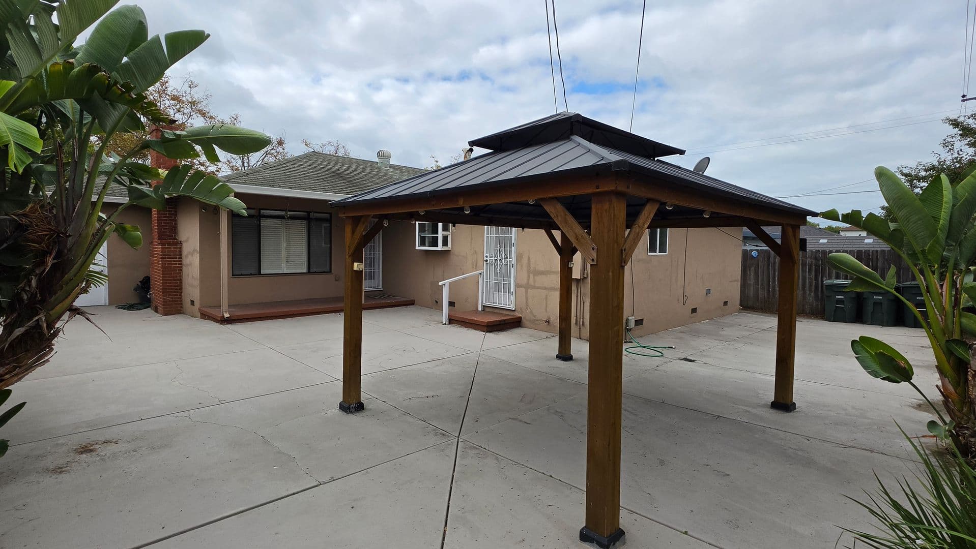 Vallejo House: 2414 Tennessee Street