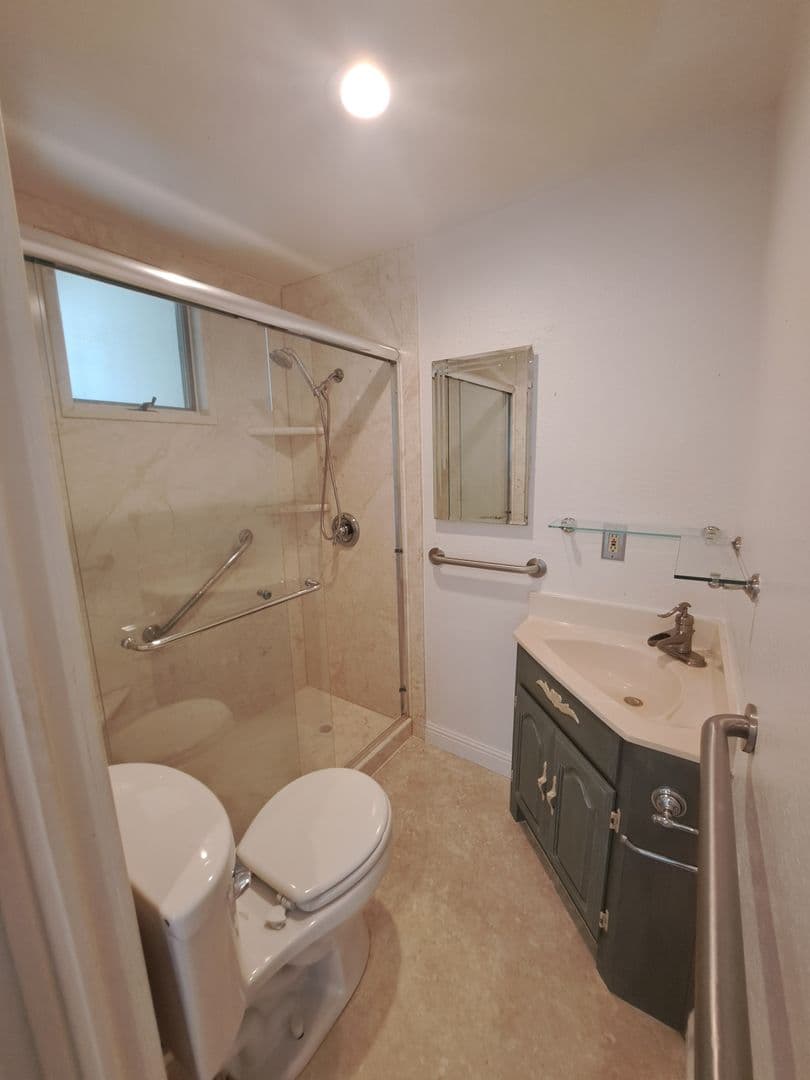 Vacaville Apartment: 532 West St.