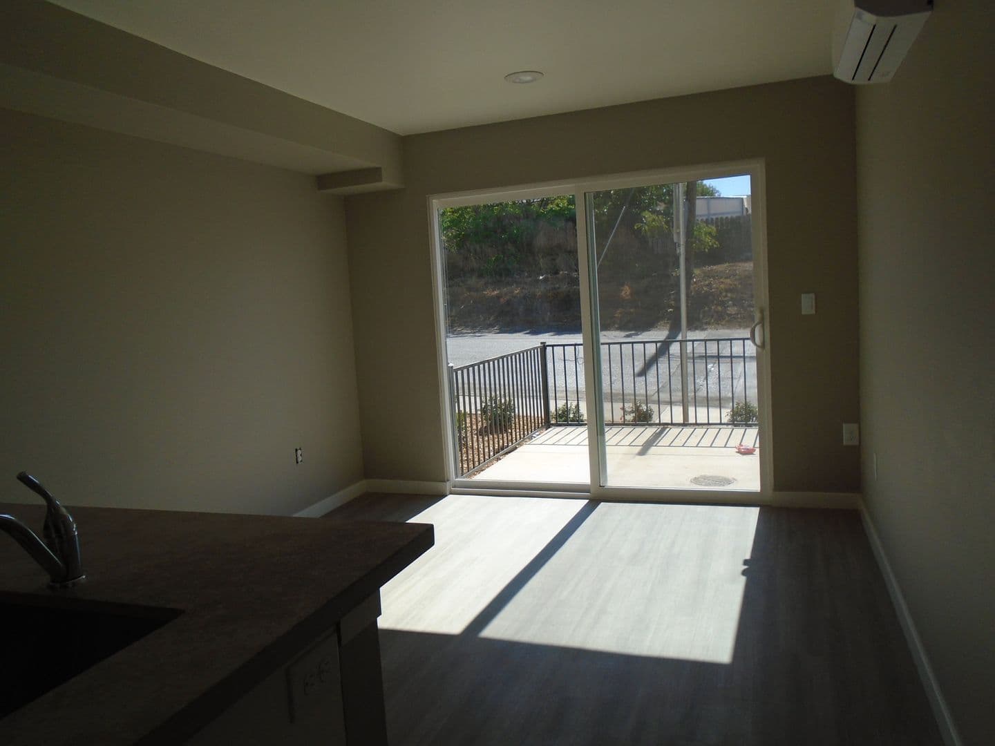 Vallejo Apartment: 2401 Broadway Street