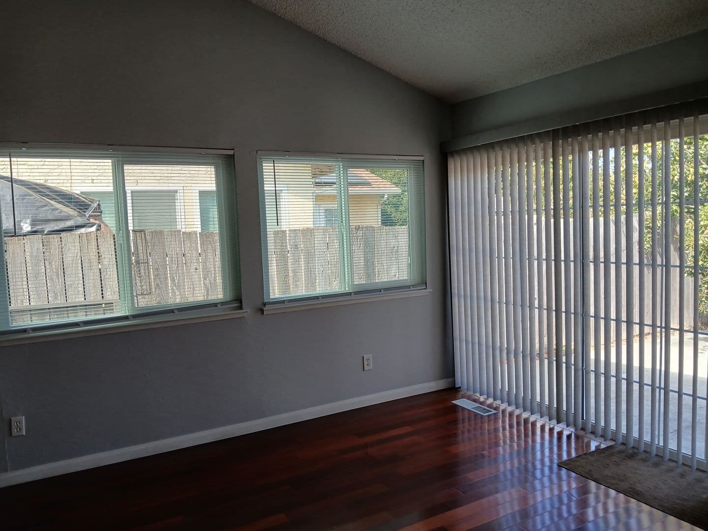 Vallejo House: 400 Mokelumne Drive