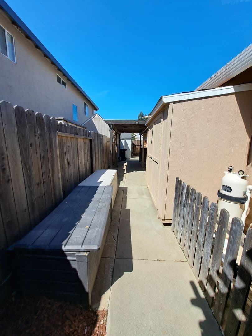 Vacaville House: 354 Bradley Dr.