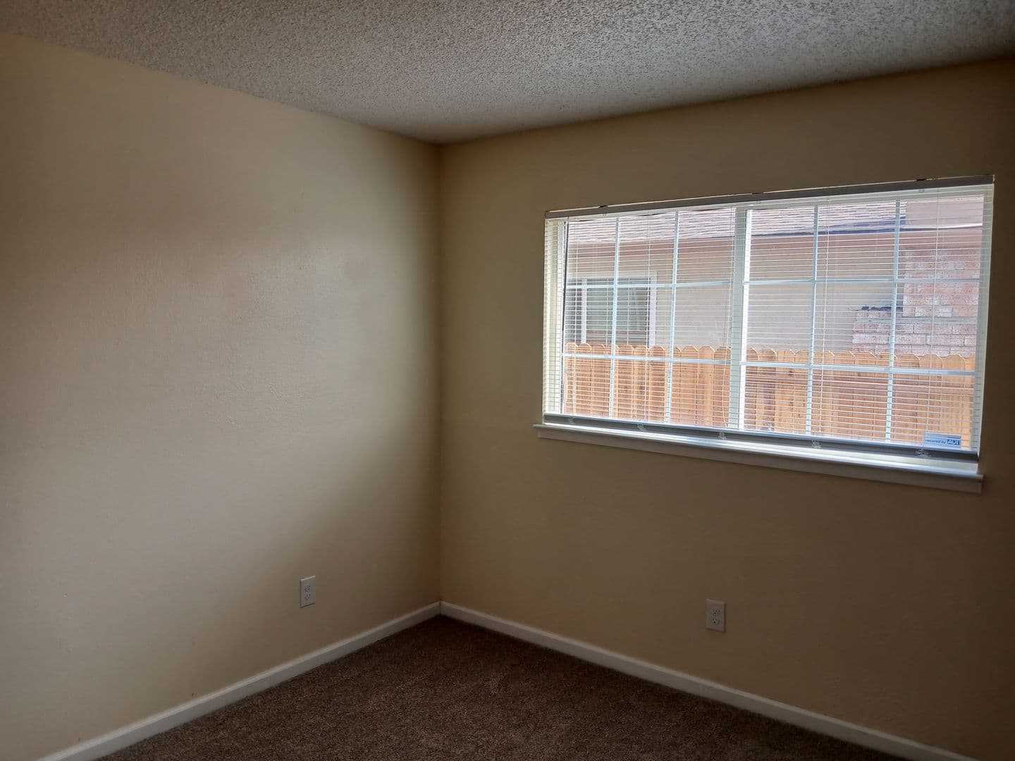 Vallejo House: 400 Mokelumne Drive